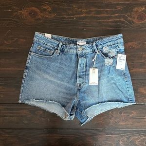 Good American The Bombshell Short NWT (Size 32/14)